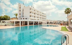 Piere - Anne Beach Hotel